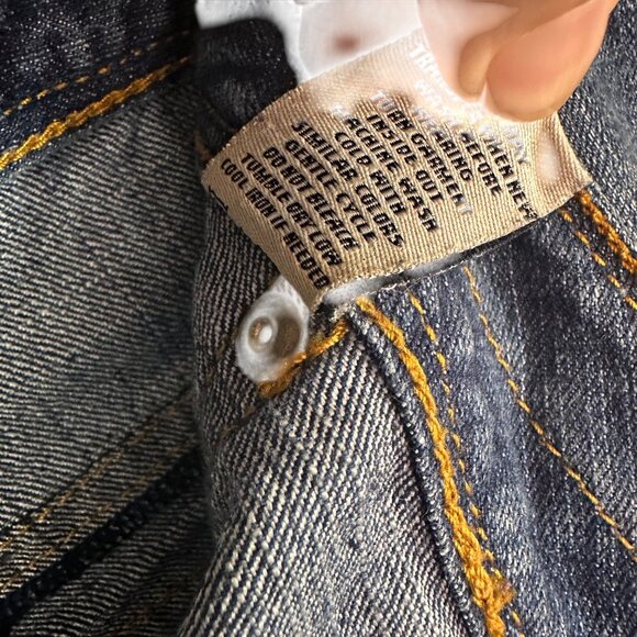 American Rag  Size 18  Crop Denim Capri Jeans With Button Zip Closure - Picture 16 of 16